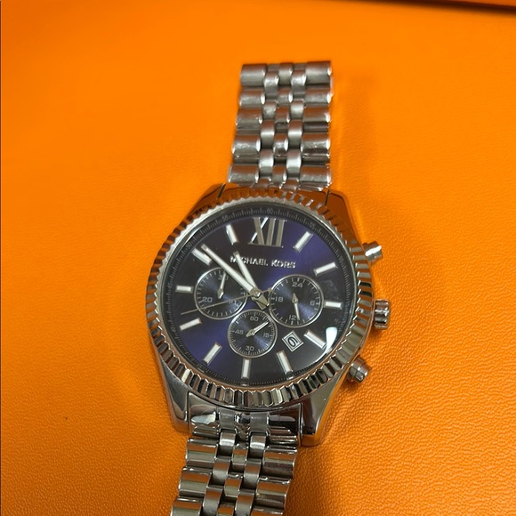 Michael Kors Silver Chronograph Watch - Picture 17 of 17